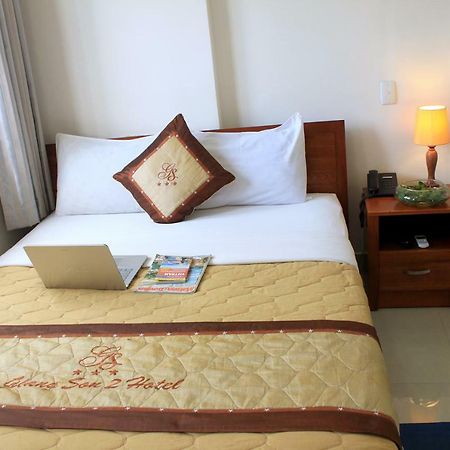 Giang Son 2 Hotel Хошимин Екстериор снимка