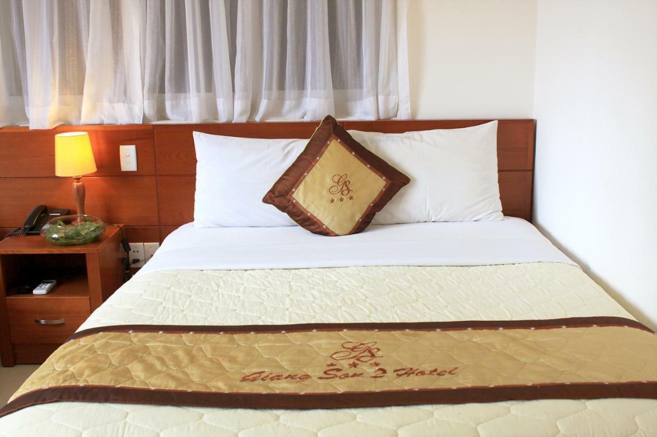Giang Son 2 Hotel Хошимин Екстериор снимка