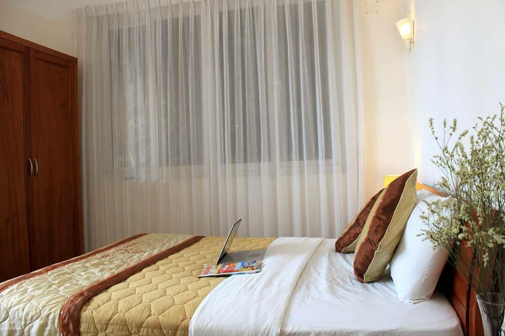 Giang Son 2 Hotel Хошимин Екстериор снимка