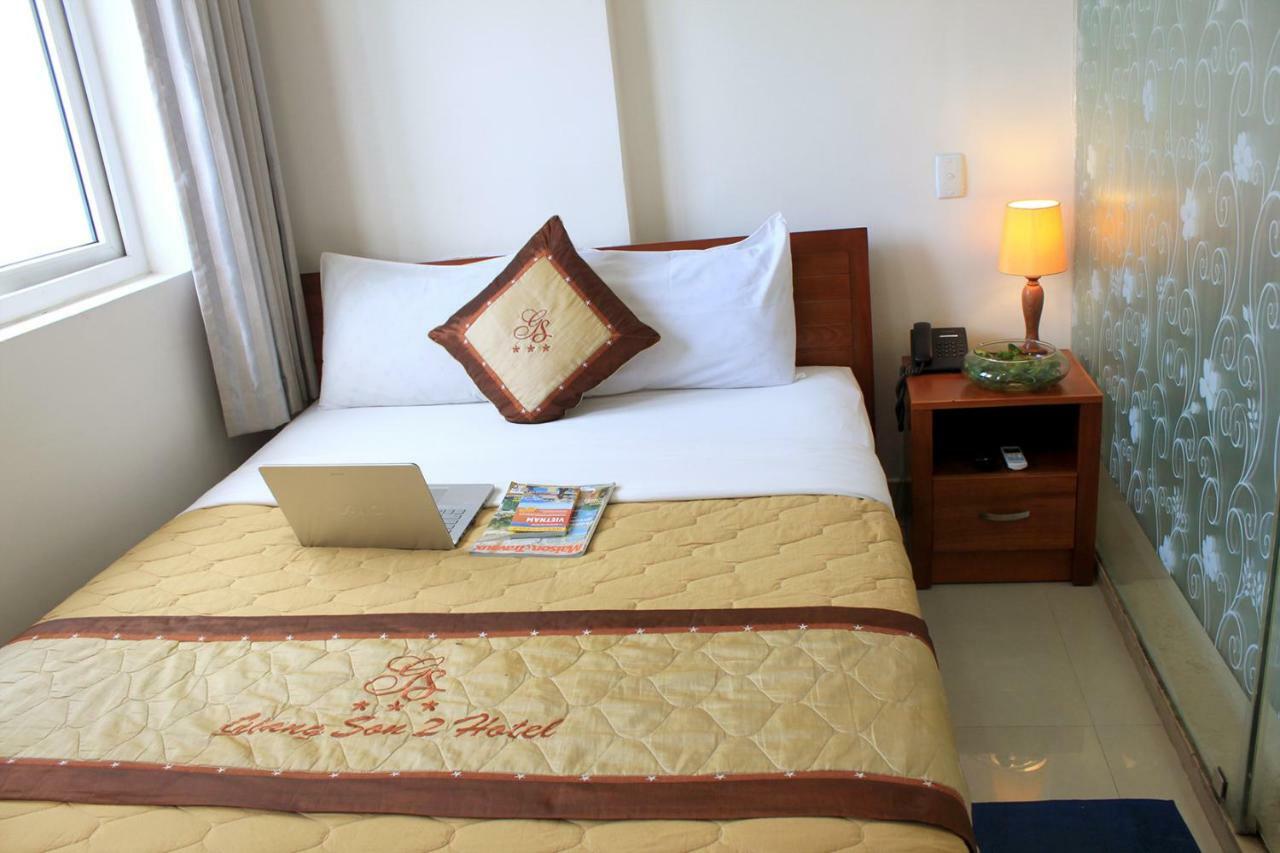 Giang Son 2 Hotel Хошимин Екстериор снимка